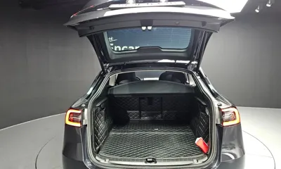 Tesla Model Y 2024, 36305 км, за 25677.69 USD - фото 20