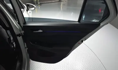 Volkswagen Golf 2022, 27747 км, за 19528.55 USD - фото 25