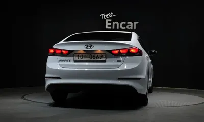 Hyundai Avante 2017, 91793 км, за 5087.54 USD