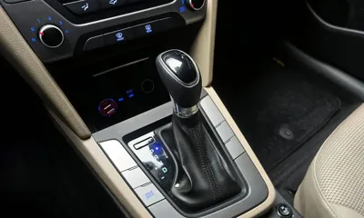 Hyundai Avante 2017, 91793 км, за 5087.54 USD - фото 9