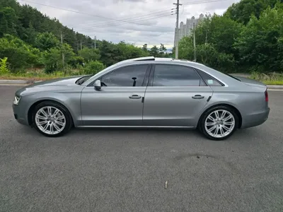 Audi A8 2013, 227839 км, за 8208.47 USD