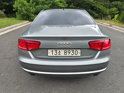Audi A8 2013, 227839 км, за 8208.47 USD