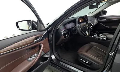 BMW 5-Series 2022, 44889 км, за 26014.86 USD - фото 10