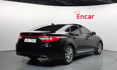 Hyundai Grandeur 2015, 273937 км, за 2775.02 USD