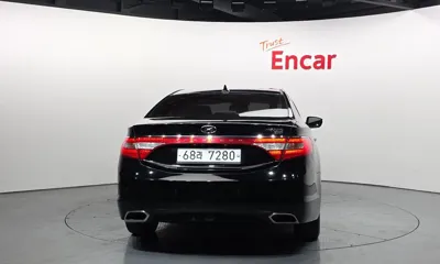 Hyundai Grandeur 2015, 273937 км, за 2775.02 USD