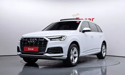 Audi Q7 · 2021 год