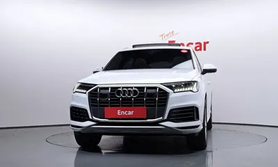 Audi Q7 2021, 25377 км, за 37112.44 USD