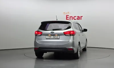 Kia Carens 2015, 138952 км, за 3277.72 USD