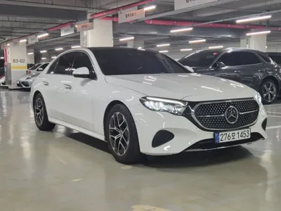 Mercedes-Benz E-Class 2024, 31000 км, за 34752.64 USD