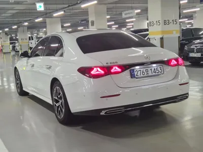 Mercedes-Benz E-Class 2024, 31000 км, за 34752.64 USD - фото 6