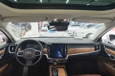 Volvo S90 2019, 79800 км, за 19599 USD - фото 27