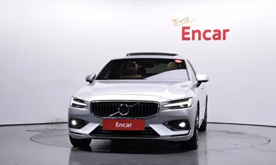 Volvo S60 2021, 16674 км, за 21125.81 USD
