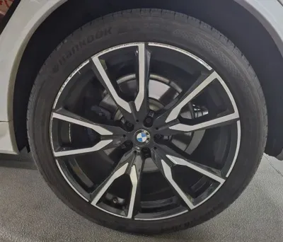 BMW X7 2020, 103000 км, за 43911.05 USD