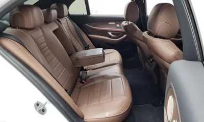 Mercedes-Benz E-Class 2023, 17714 км, за 31528.3 USD - фото 11