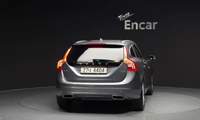 Volvo V60 2017, 124437 км, за 5281.6 USD