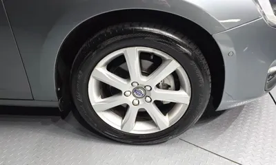 Volvo V60 2017, 124437 км, за 5281.6 USD