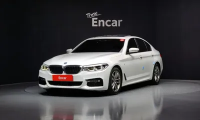 BMW 5-Series · 2017 год