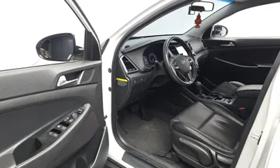 Hyundai Tucson 2016, 118531 км, за 5251.41 USD - фото 10