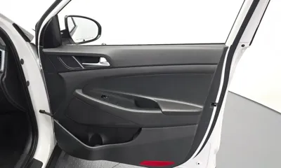 Hyundai Tucson 2016, 118531 км, за 5251.41 USD - фото 24