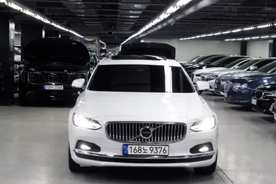 Volvo S90 2022, 58000 км, за 25141.13 USD