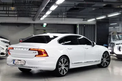 Volvo S90 2022, 58000 км, за 25141.13 USD - фото 6