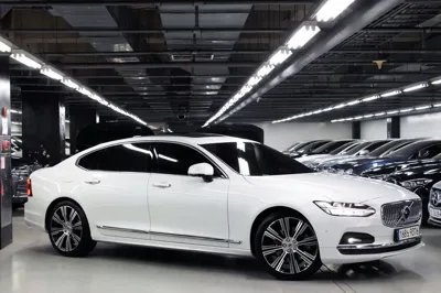 Volvo S90 2022, 58000 км, за 25141.13 USD - фото 17