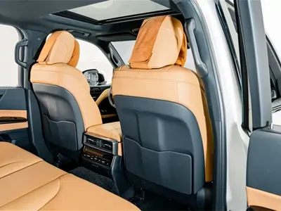 Lexus LX 2025, 14000 км, за 185334.28 USD - фото 23