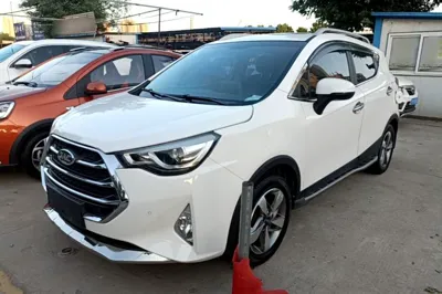JAC Group Refine S3 · 2017 год