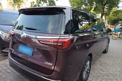 Buick GL8 2022, 72200 км, за 26878 USD - фото 6
