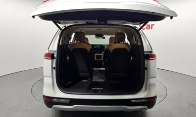 Kia Canival 2023, 40583 км, за 19889.72 USD - фото 20