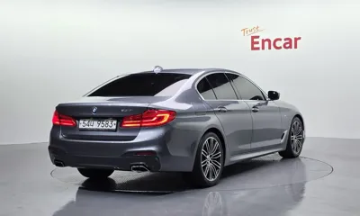 BMW 5-Series 2019, 70894 км, за 19491.24 USD