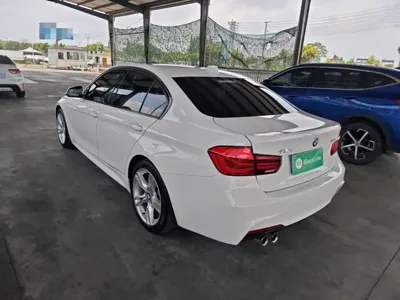 BMW 3 Series 2018, 114300 км, за 9932.12 USD