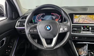 BMW 3-Series 2021, 98117 км, за 15944.6 USD - фото 13