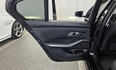 BMW 3-Series 2021, 98117 км, за 15944.6 USD - фото 25