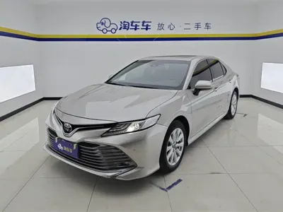 Toyota Camry · 2019 год