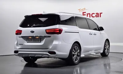 Kia Canival 2019, 96833 км, за 12340.82 USD