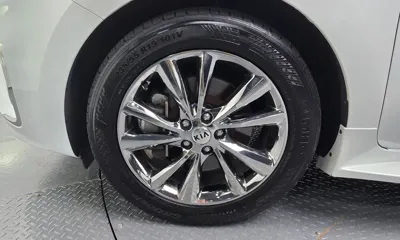 Kia Canival 2019, 96833 км, за 12340.82 USD