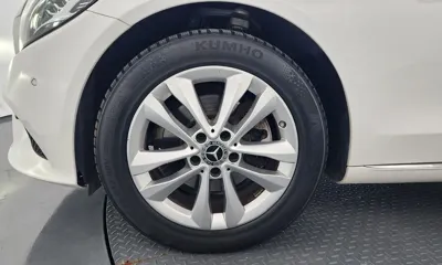 Mercedes-Benz C-Class 2020, 81615 км, за 15309.45 USD
