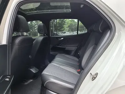 Volkswagen ID.3 2024, 52000 км, за 10711.98 USD - фото 9