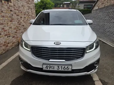 Kia Canival · 2017 год
