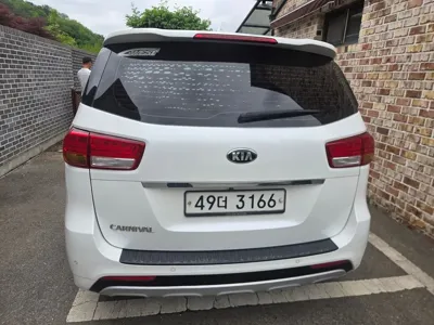 Kia Canival 2017, 122461 км, за 7800.11 USD