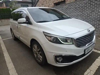 Kia Canival 2017, 122461 км, за 7800.11 USD