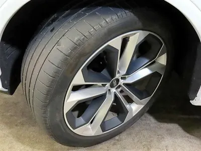 Audi Q7 2022, 31897 км, за 46800.67 USD - фото 20