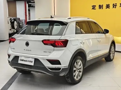 Volkswagen T-Roc 2023, 84000 км, за 10005.69 USD