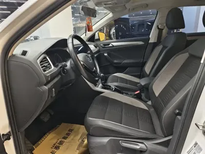 Volkswagen T-Roc 2023, 84000 км, за 10005.69 USD - фото 13