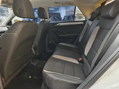 Volkswagen T-Roc 2023, 84000 км, за 10005.69 USD - фото 14