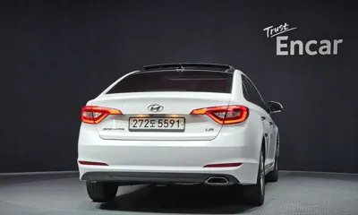 Hyundai Sonata 2015, 167145 км, за 5984.24 USD