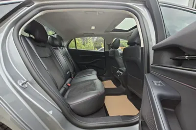 Ford Mondeo 2023, 12800 км, за 17450 USD - фото 19