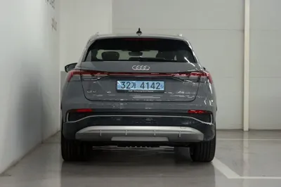 Audi Q4 e-tron 2025, 5600 км, за 66096.03 USD