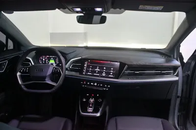 Audi Q4 e-tron 2025, 5600 км, за 66096.03 USD - фото 7